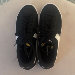 NEW Nike Black and White Sneakers